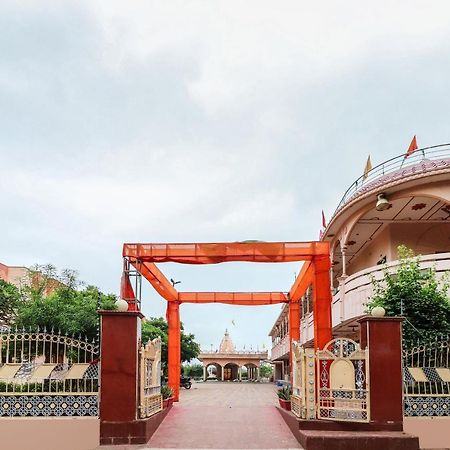 Spot On 60838 Shri Giriraj Dham Hotel Govardhan Esterno foto