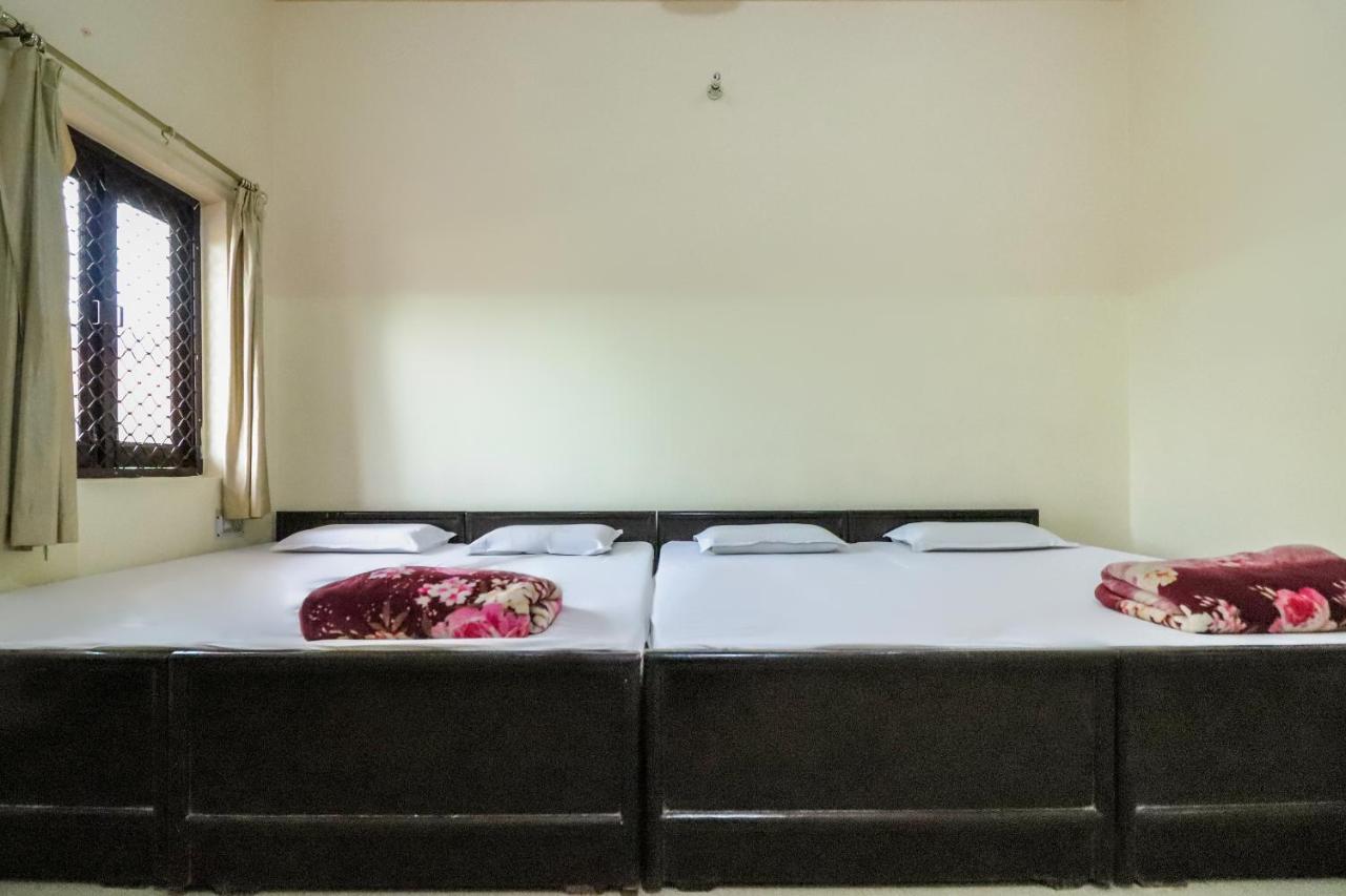 Spot On 60838 Shri Giriraj Dham Hotel Govardhan Esterno foto