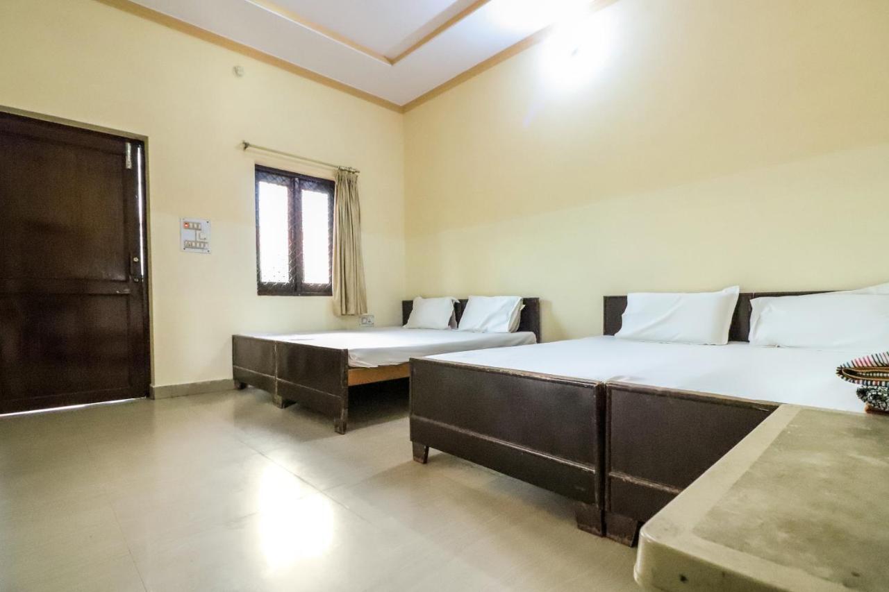 Spot On 60838 Shri Giriraj Dham Hotel Govardhan Esterno foto