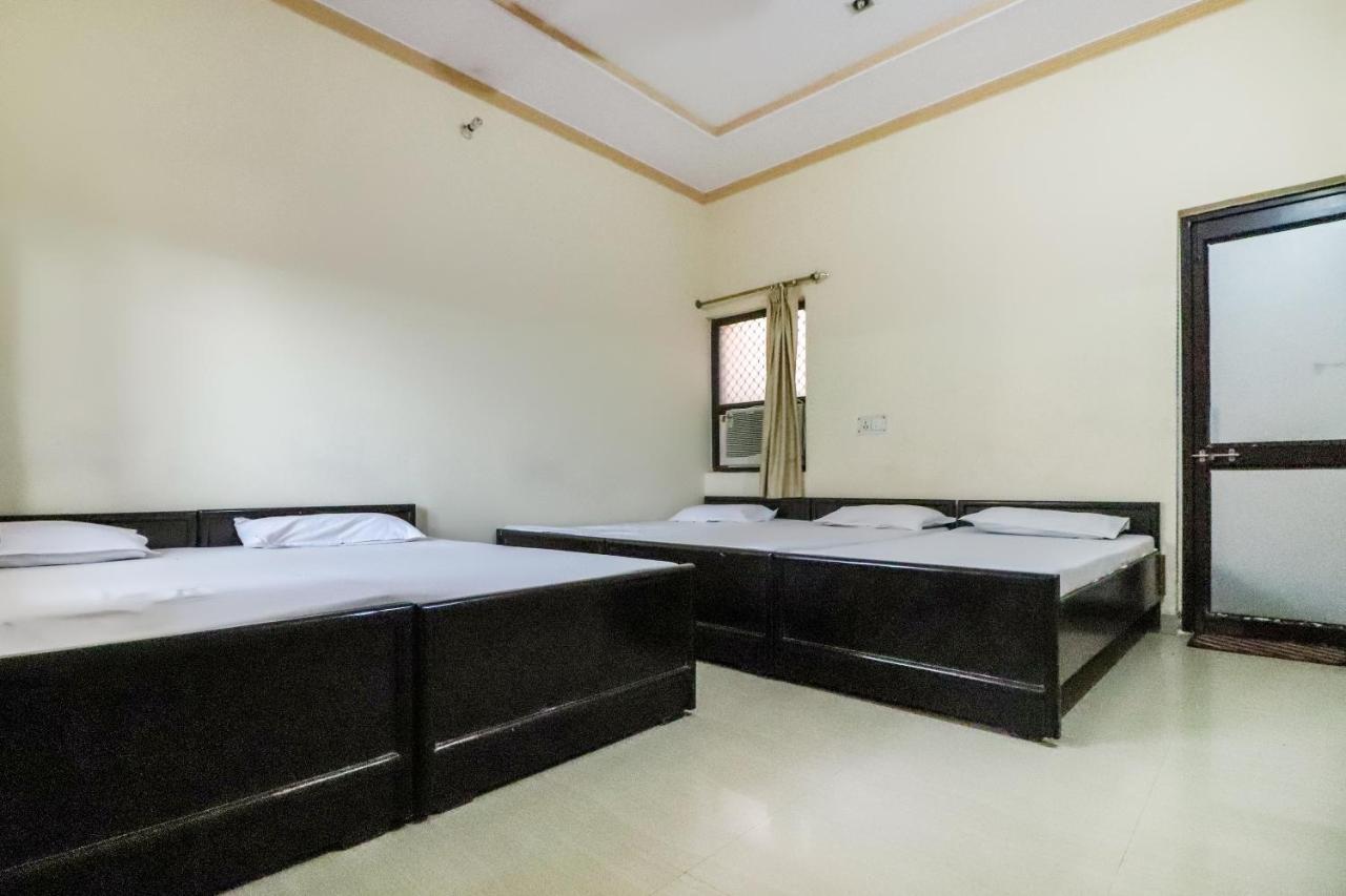 Spot On 60838 Shri Giriraj Dham Hotel Govardhan Esterno foto