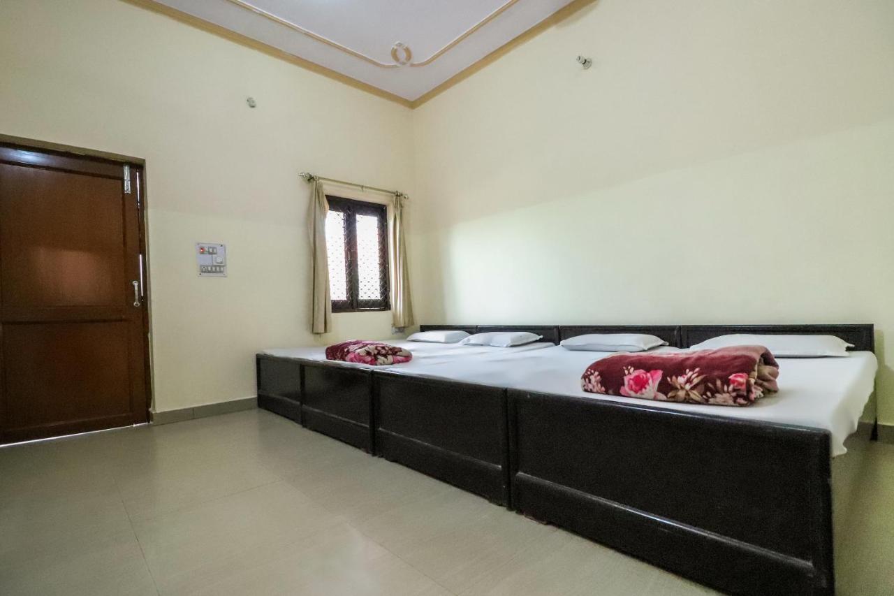 Spot On 60838 Shri Giriraj Dham Hotel Govardhan Esterno foto