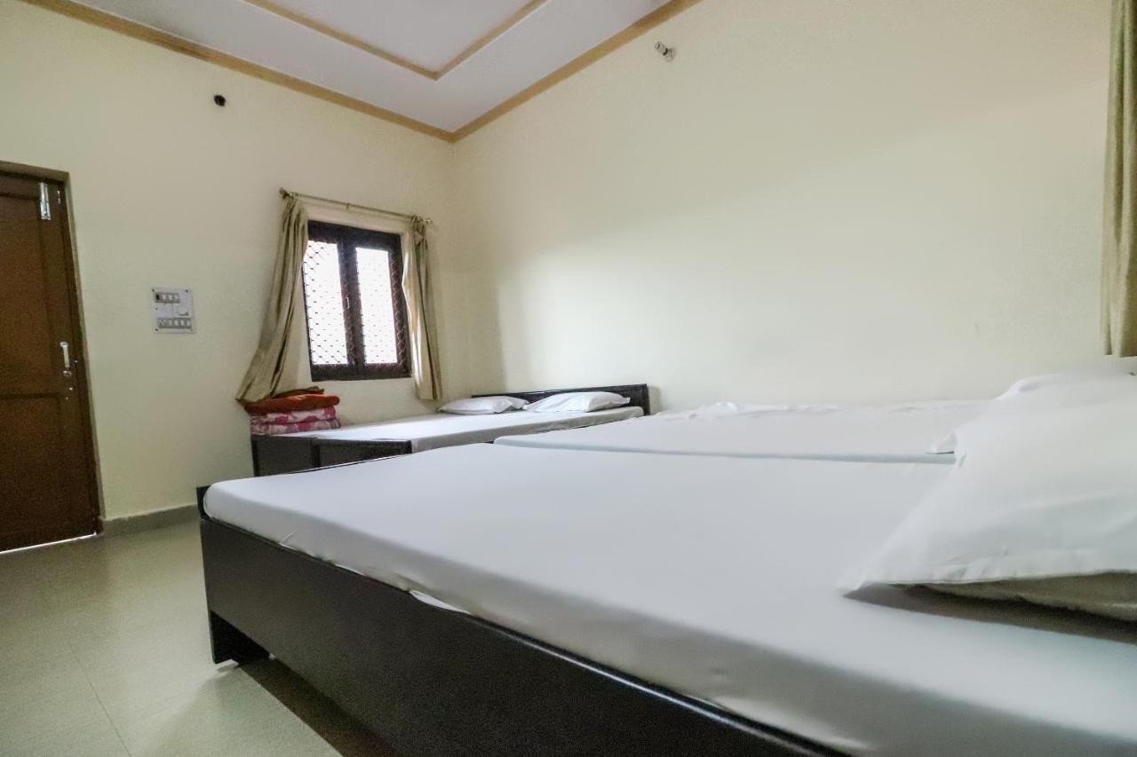 Spot On 60838 Shri Giriraj Dham Hotel Govardhan Esterno foto