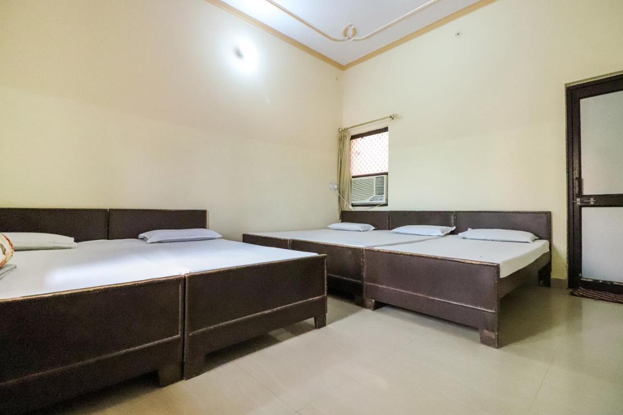 Spot On 60838 Shri Giriraj Dham Hotel Govardhan Esterno foto
